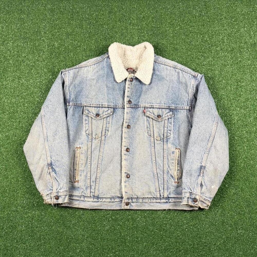 Vintage 80s Levi’s sherpa lined denim jacket
